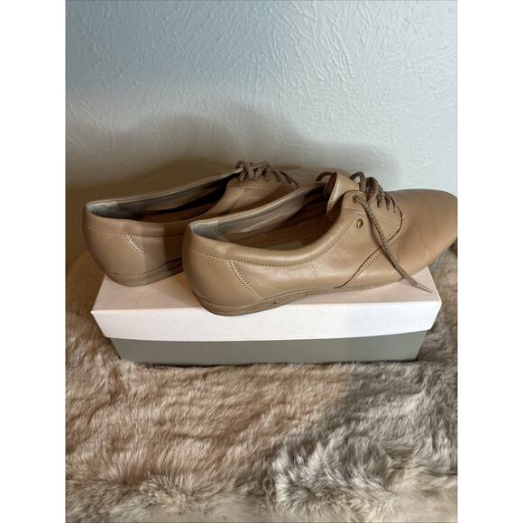 Easy Spirit Sand Dune Beige Motion Comforter Sneaker 9B Original Box - Picture 4 of 11